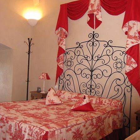 L'Echo Et L'Abbaye Bed & Breakfast Ла Шез-Дю Стая снимка