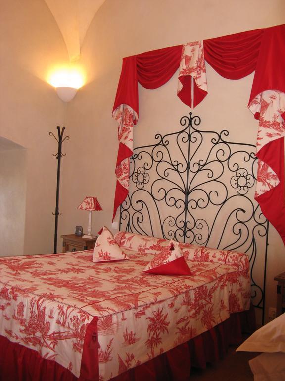 L'Echo Et L'Abbaye Bed & Breakfast Ла Шез-Дю Стая снимка