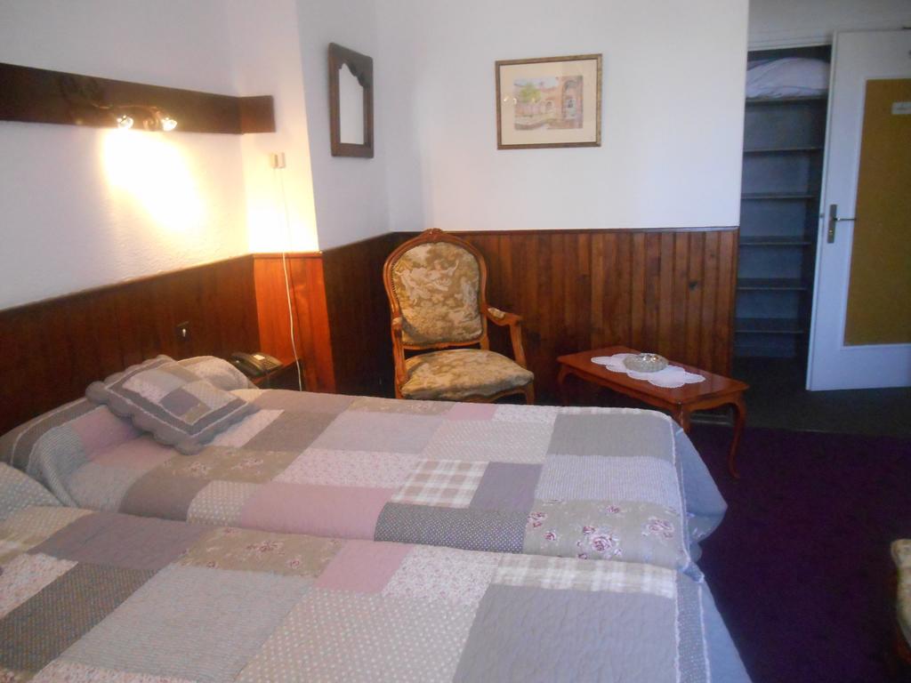L'Echo Et L'Abbaye Bed & Breakfast Ла Шез-Дю Стая снимка