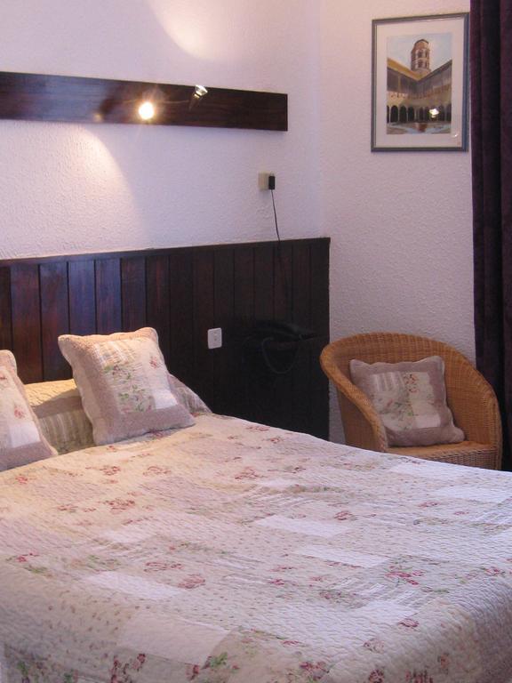 L'Echo Et L'Abbaye Bed & Breakfast Ла Шез-Дю Стая снимка